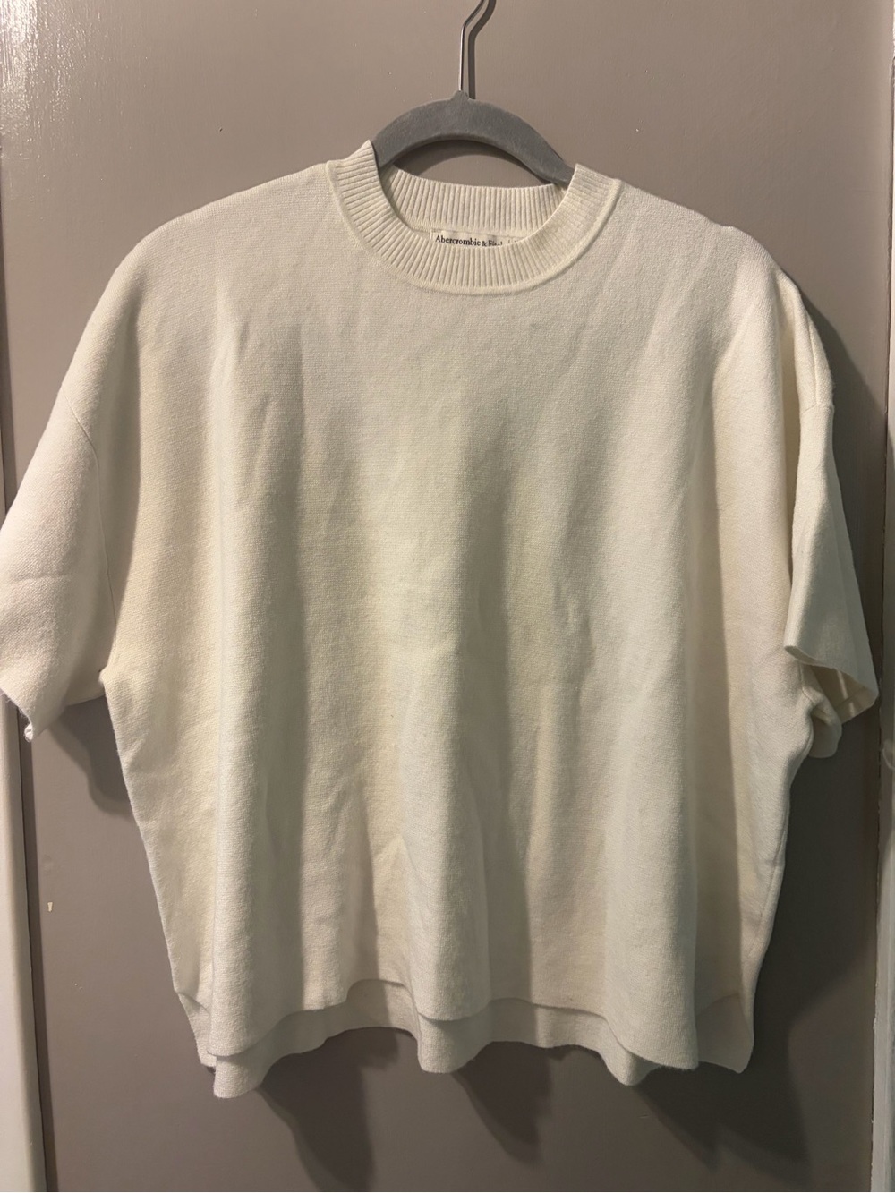 Abercrombie & Fitch Woman’s Cream Short-Sleeve Knit Pullover